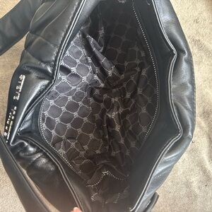 Steve Madden Black Leather shoulder Bag